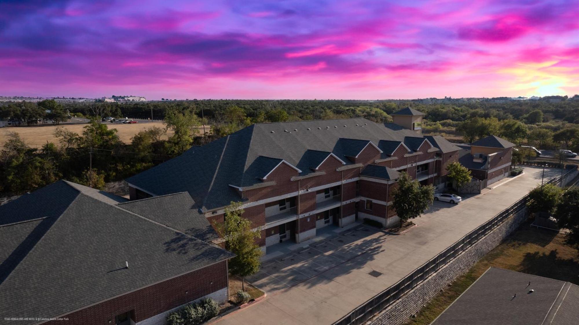 Texas Bungalows Hotel & Hotel Que At Lakeline Austin Cedar Park Dış mekan fotoğraf